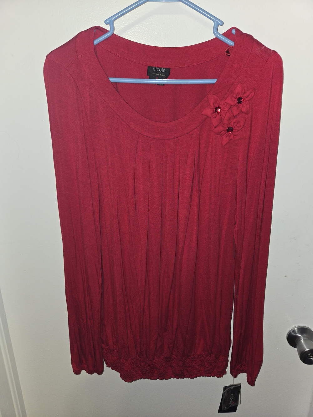 Nicole by Nicole Miller Red Pleated Long Sleeve Top Blouse Floral Accent Size XL